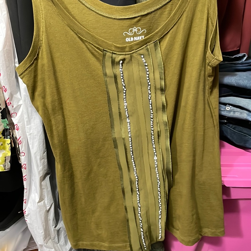 Pretty Tank top Perfect for Holidays